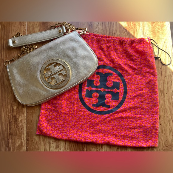 Tory Burch | Metallic Gold Leather Reva Chain Clutch w/ Dust Bag - Picture 1 of 17